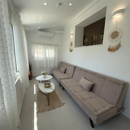 Katsaras Sunset & Pool House *